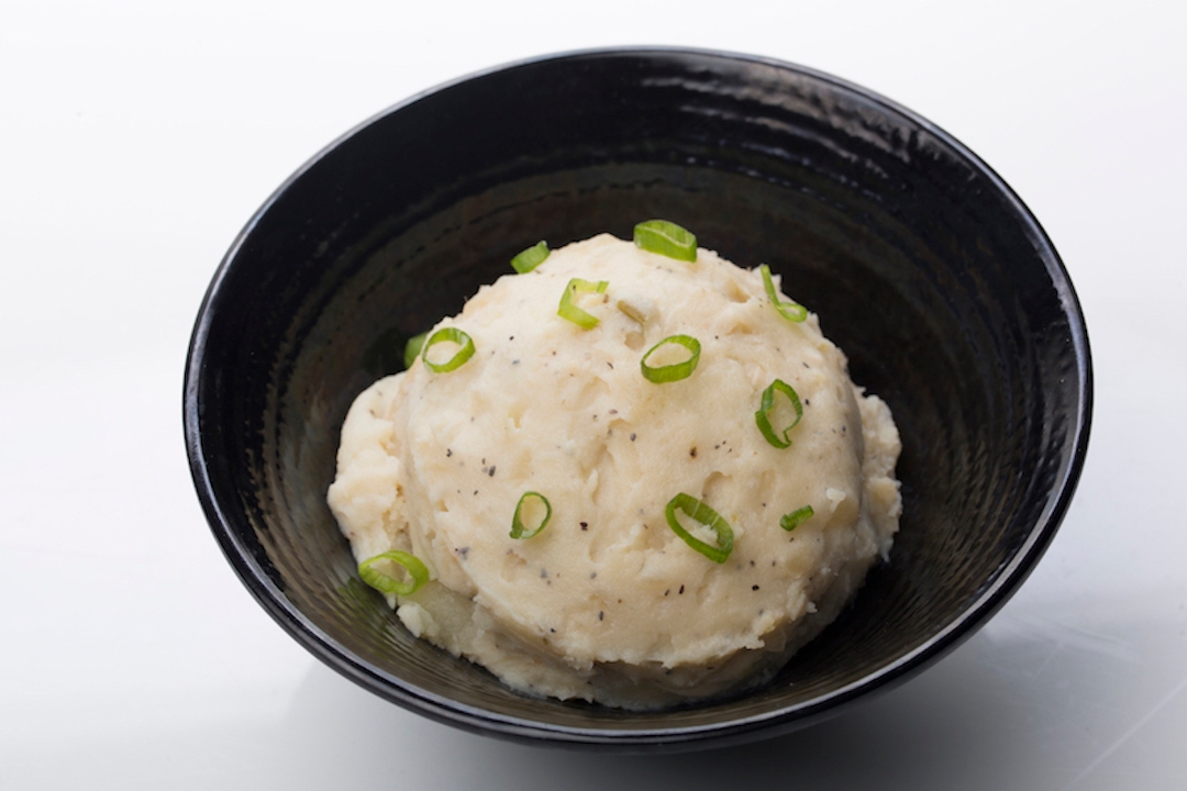 Order Garlic Mashed Potatoes food online from Fresh To Order - East Cobb store, Marietta on bringmethat.com