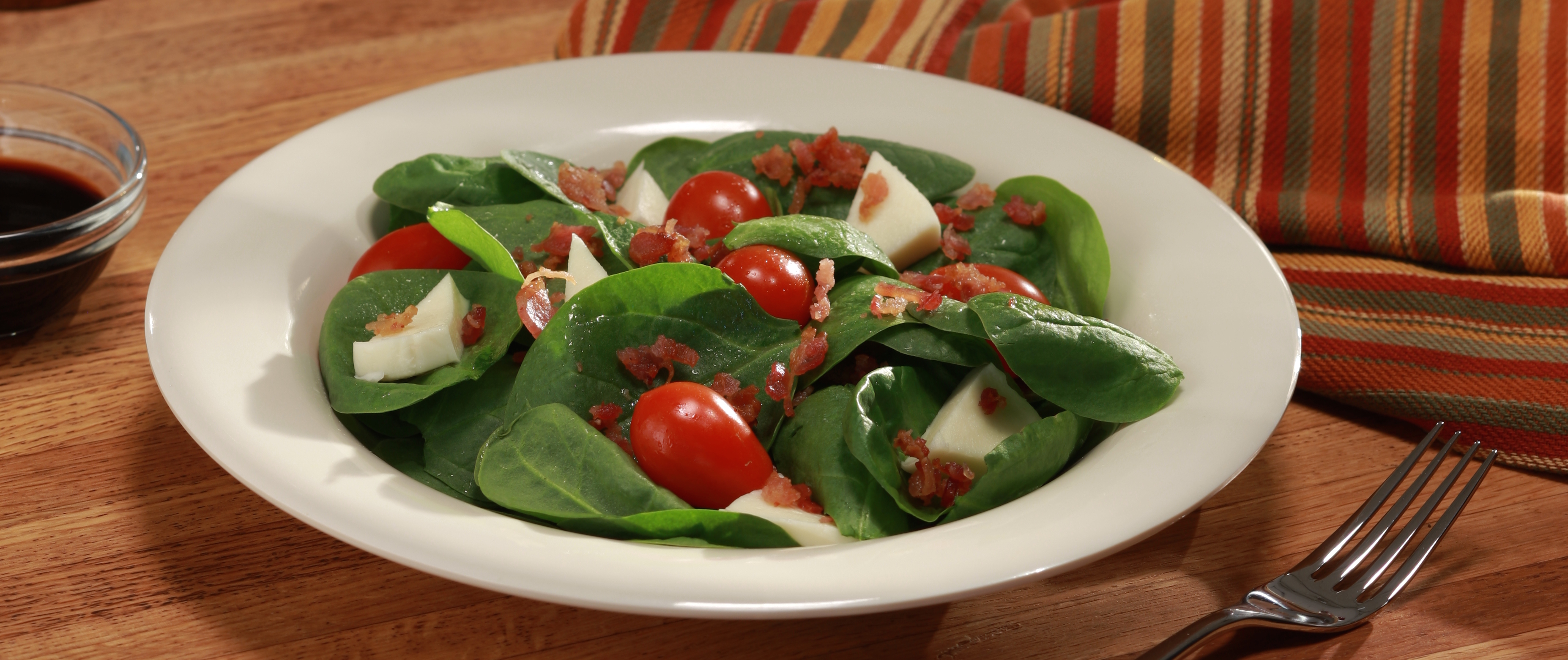 Order Fresh Spinach Salad food online from Johnnys New York Style Pizza store, Peachtree City on bringmethat.com