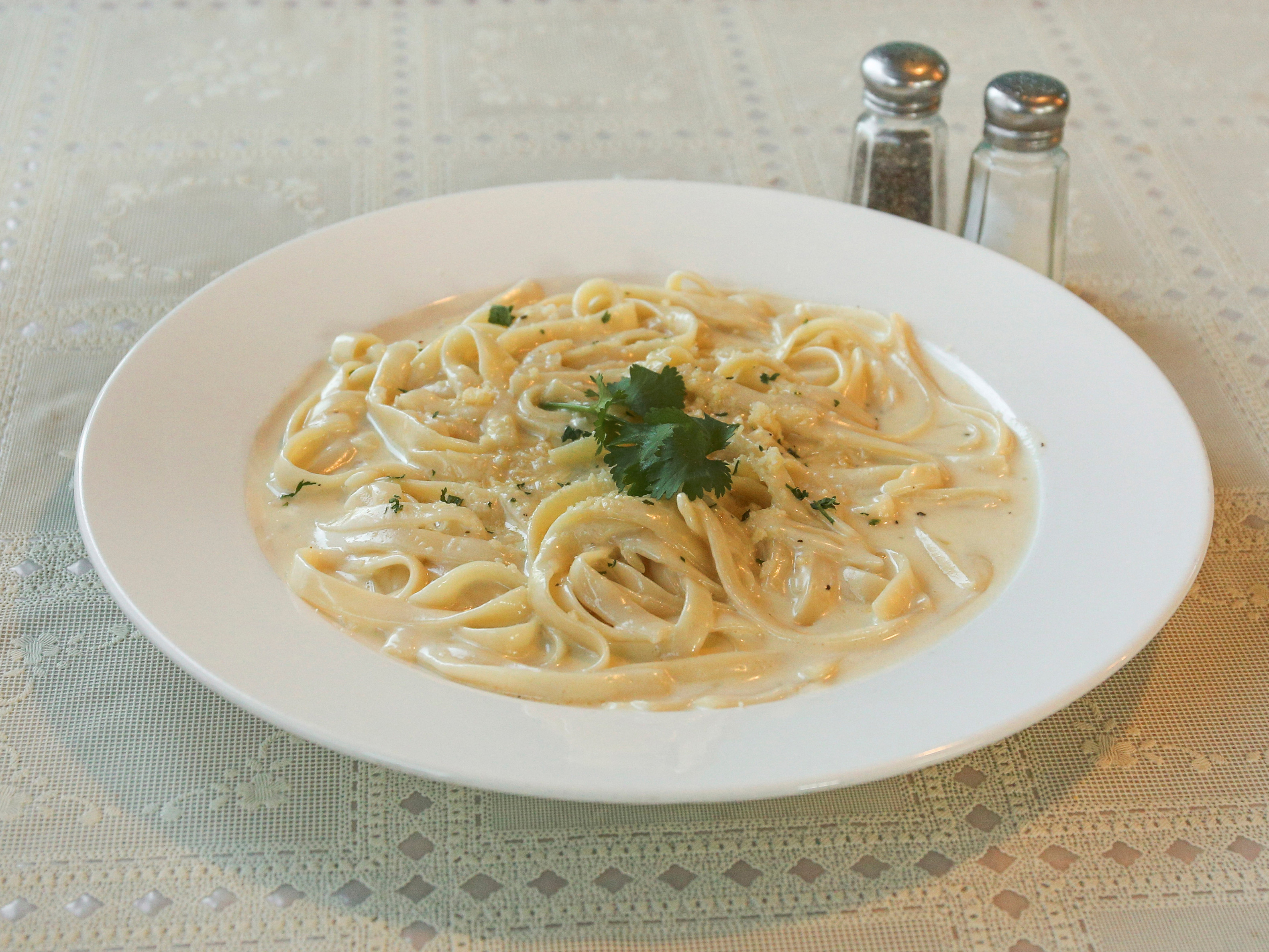 Order Fettuccine food online from Tacos California Grill store, Seaside on bringmethat.com