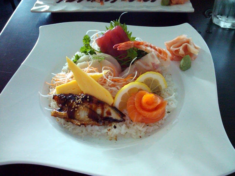 Order #6. Chirashi (Sushi Bar Entrees) food online from Mizu Sushi store, Parma on bringmethat.com