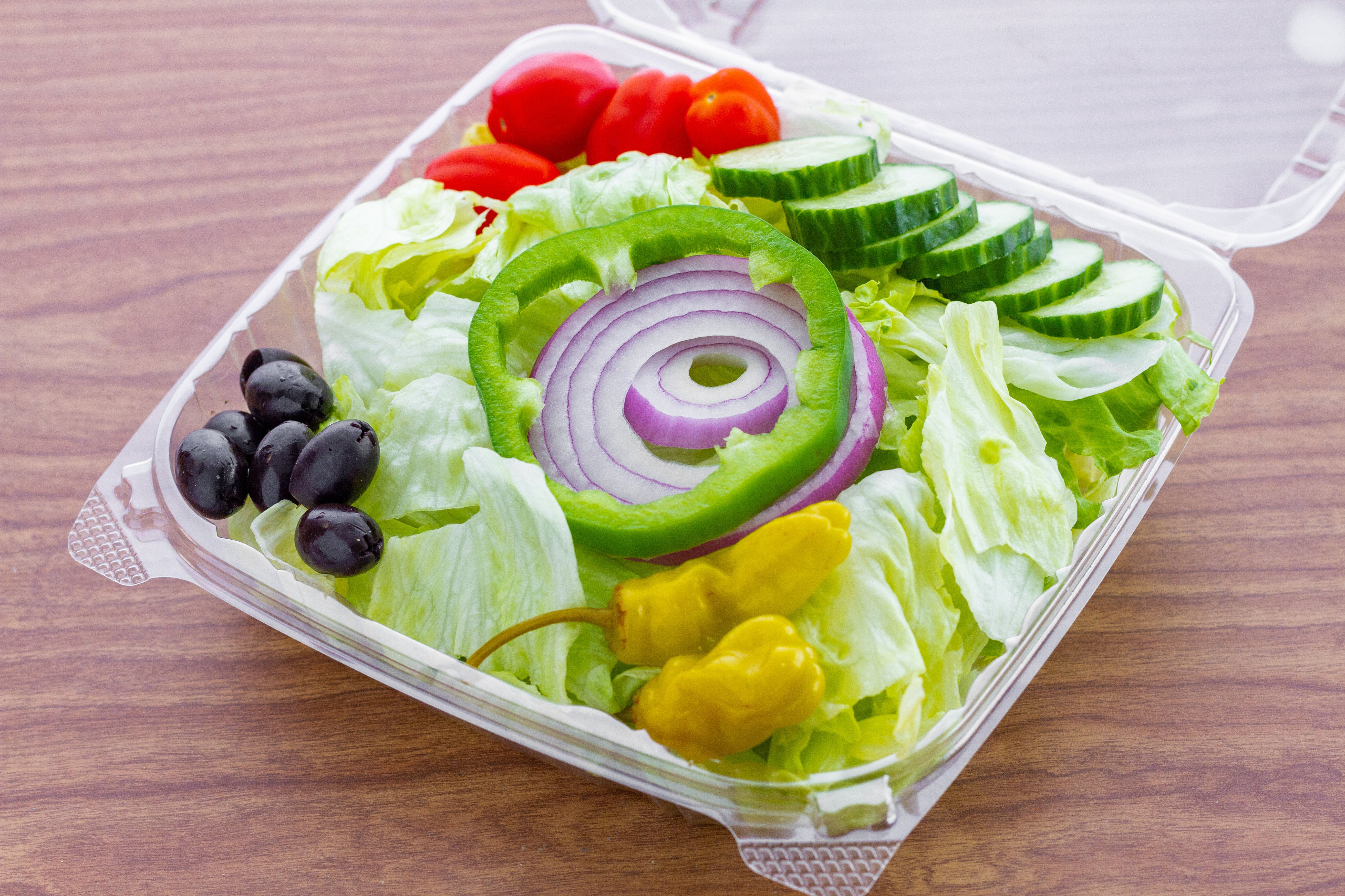 Order Garden Salad - Salad food online from Pizza Connection store, Cockeysville on bringmethat.com