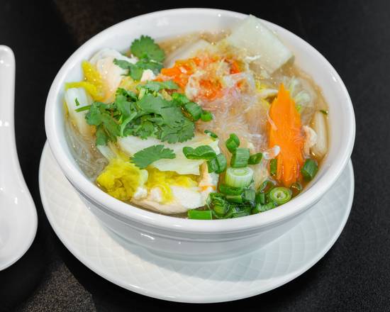 Order Glass Noodle Soup food online from The Charm Thai Bistro - 71174 La-21 Suite 300 store, Covington on bringmethat.com