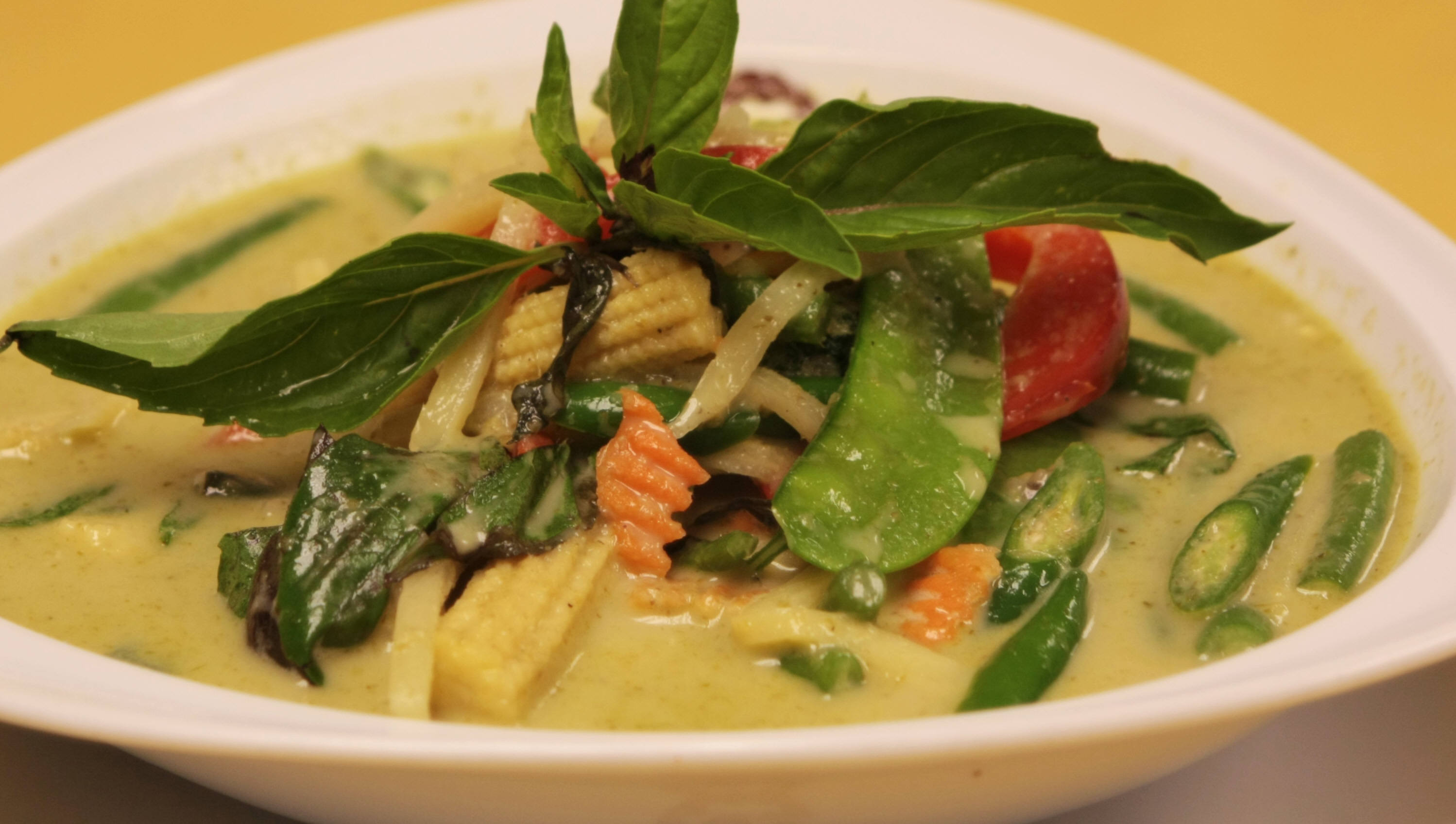 Order 24. Green Curry  food online from Thai Pavilion National store, Oxon Hill on bringmethat.com