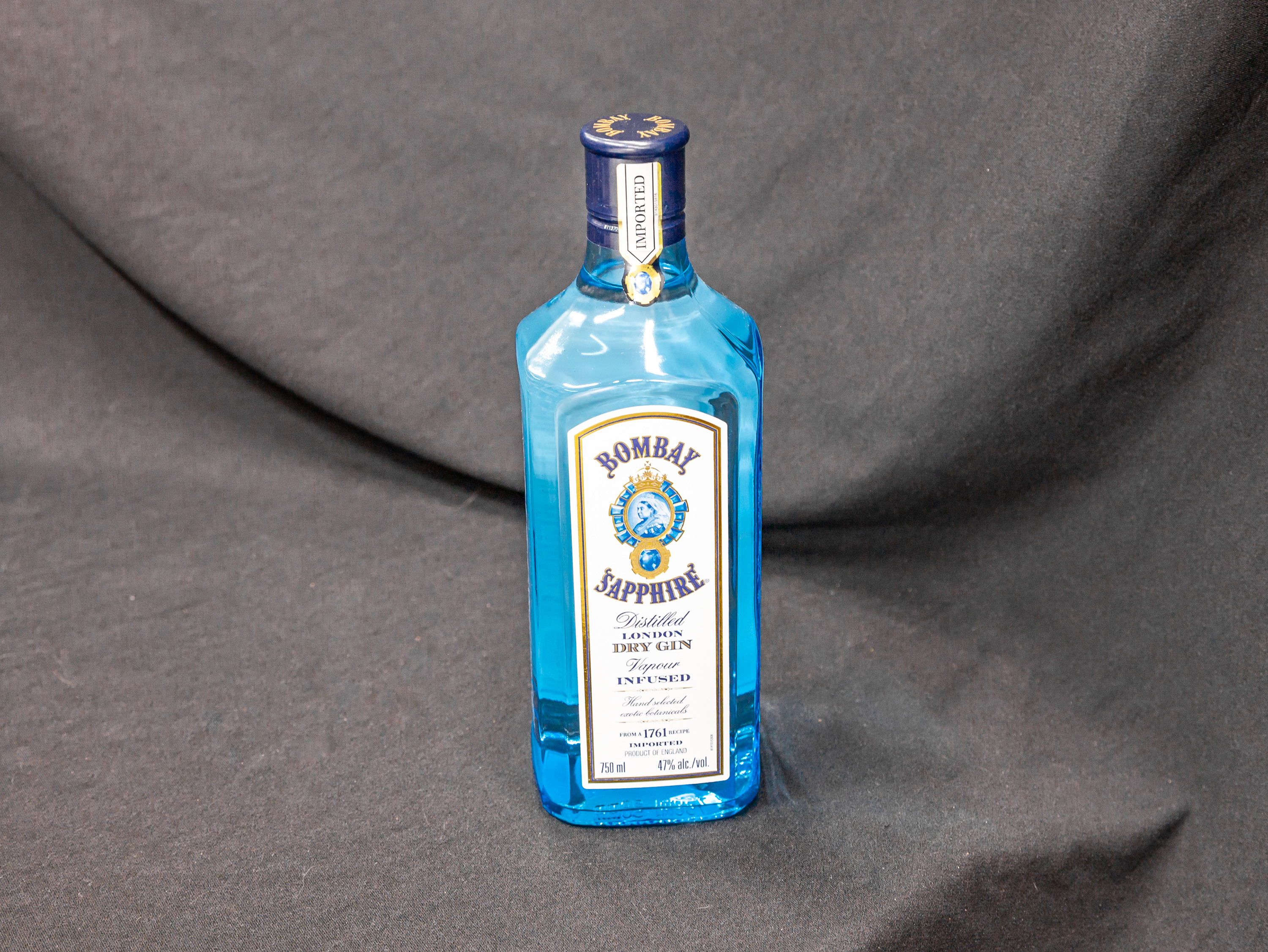 Order Bombay Sapphire, 750 ml. Gin food online from White Horse Liquors store, Oakland on bringmethat.com