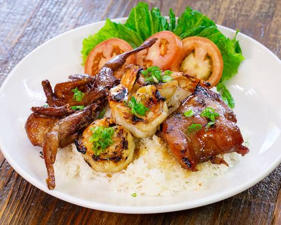 Order Roasted Quail, Grilled shrimp & chicken on rice-Cơm Chim Cút Quay, Tôm, Gà Nướng food online from Banh Canh Tom Cua store, Houston on bringmethat.com