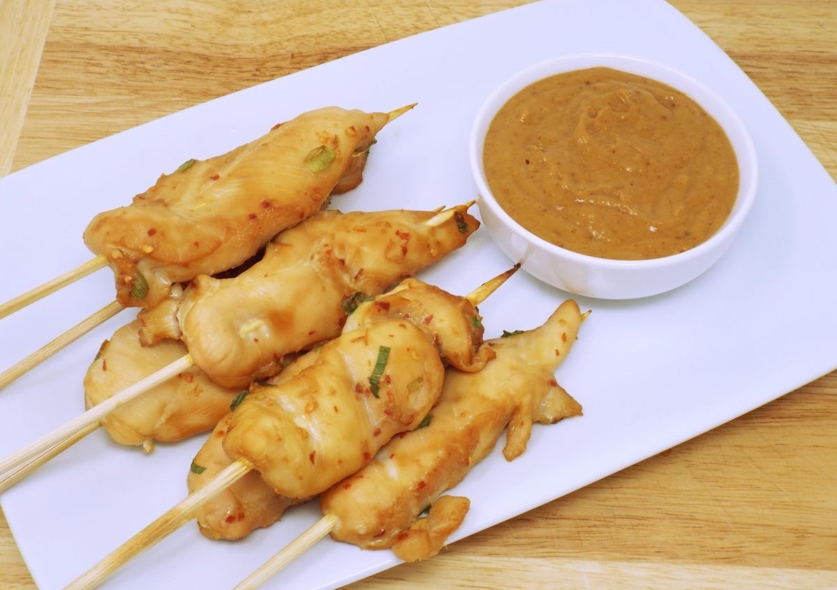 Order Chicken Satay food online from Hollywood Noodle store, Arcadia on bringmethat.com