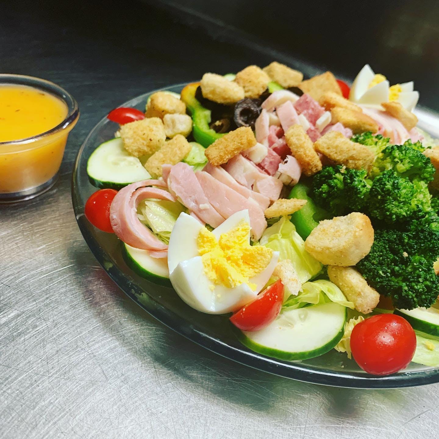 Order Antipasto Salad - Small food online from Dante's Pizzeria store, Oneonta on bringmethat.com