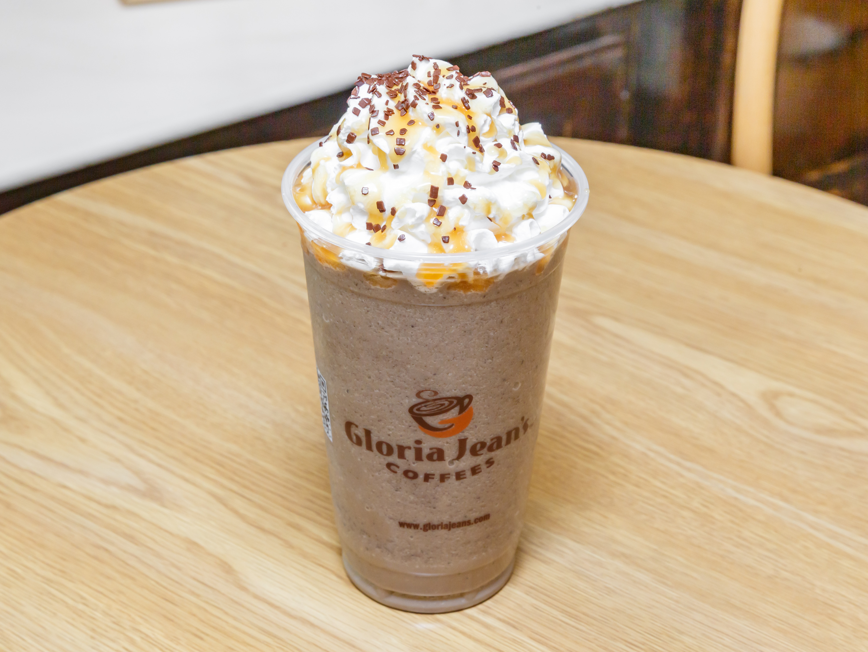 Order 24 Oz  Medium Ultimate Cookie Chiller food online from Gloria Jeans Coffee store, Pittsburgh on bringmethat.com