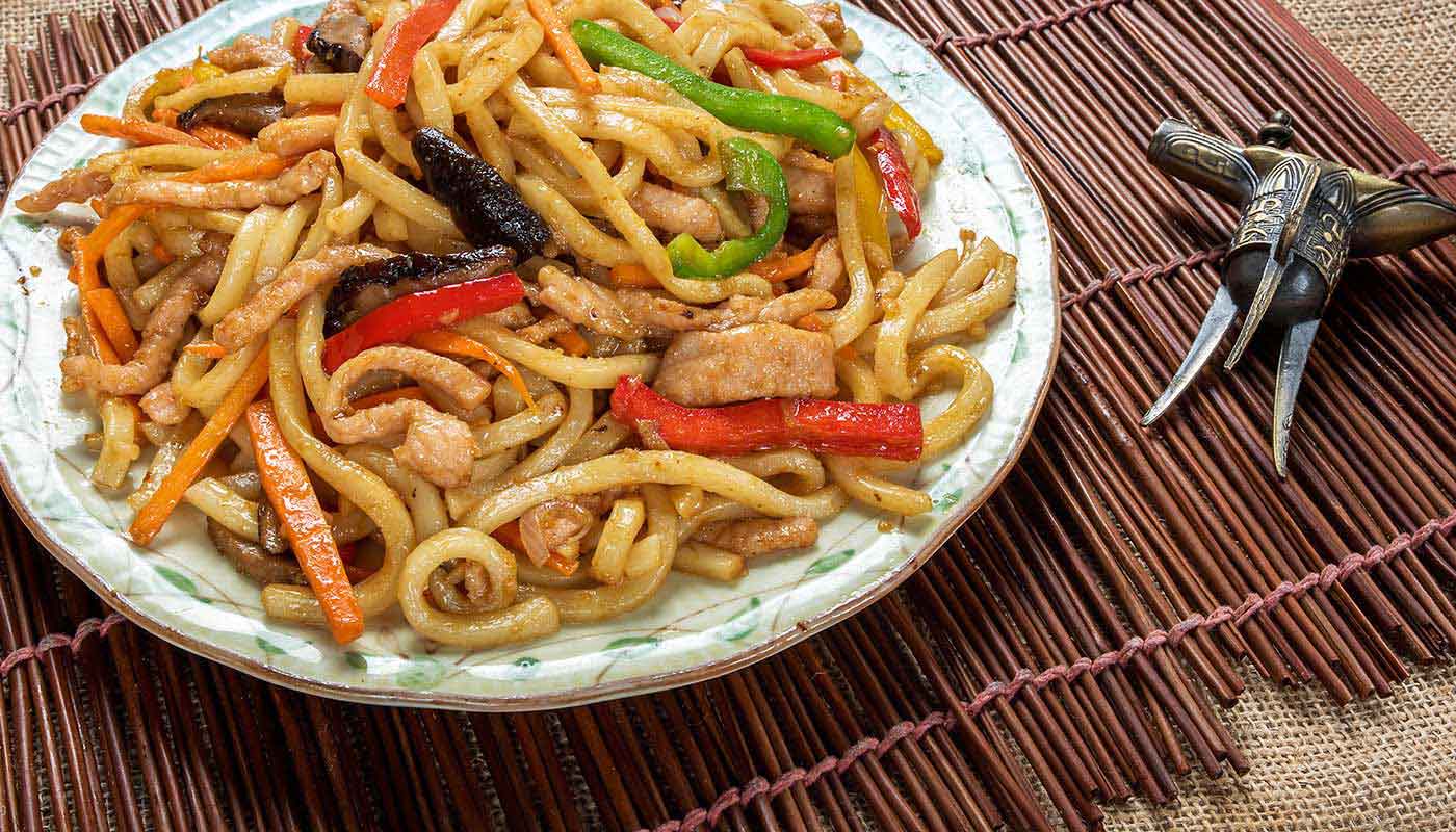 Order J6. Fried Shredded Pork and Bell Pepper with Udon (什錦炒烏冬) food online from Happy Harbor Cuisine store, Alhambra on bringmethat.com