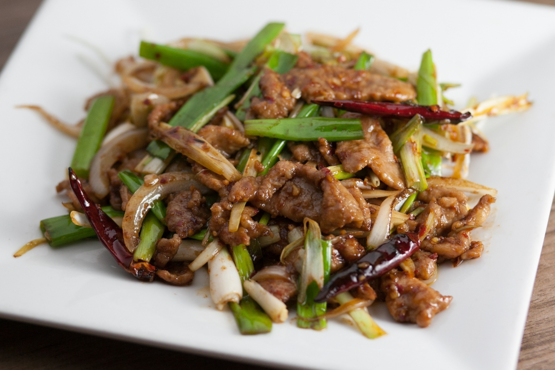 Order Mongolian Beef food online from "Golden Dragon Chinese Restaurant " store, Elk Grove on bringmethat.com