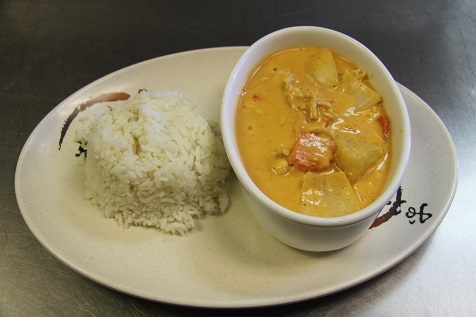 Order Yellow Curry food online from Pink Elephant store, Canoga Park on bringmethat.com