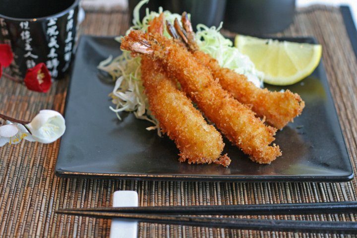 Order 3 Piece Shrimp Tempura food online from Mako Bowl store, Pasadena on bringmethat.com