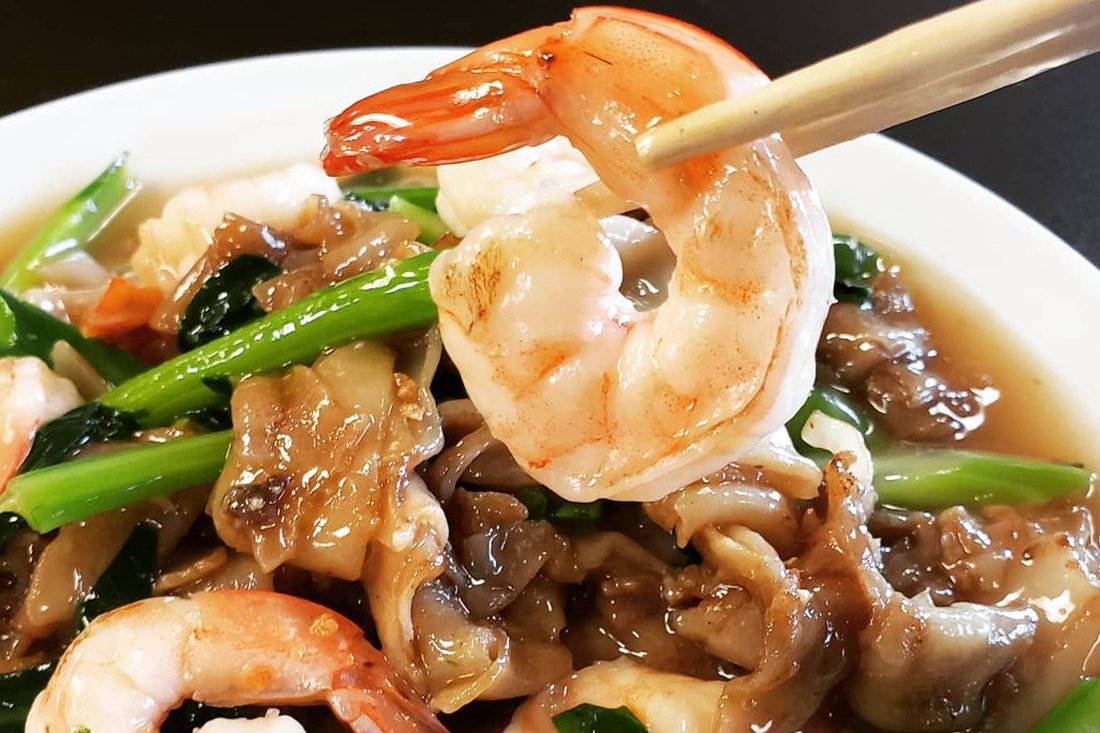Order Lad Nah food online from Ocha Thai Cuisine store, Las Vegas on bringmethat.com