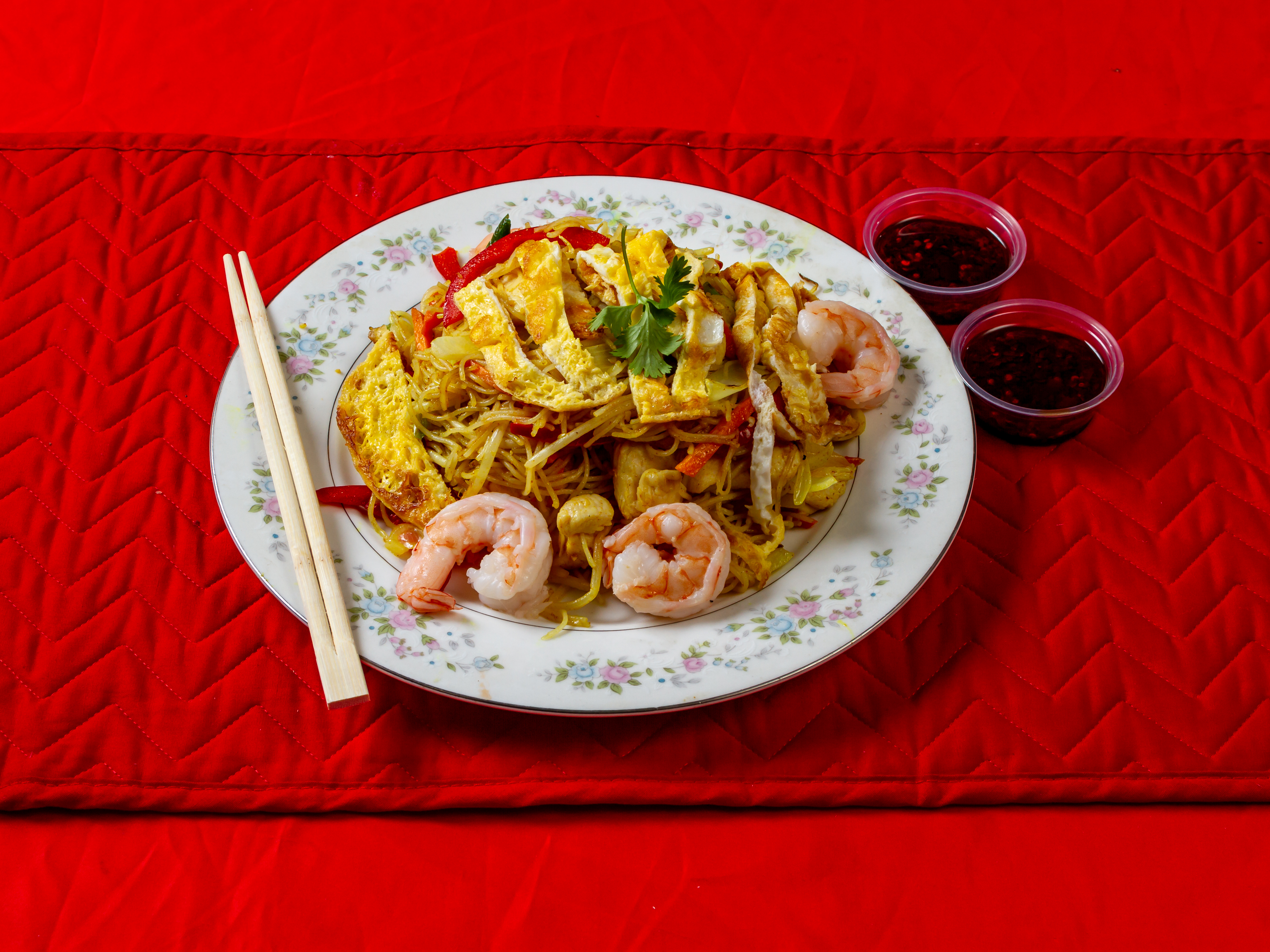 Order Pad Thai Noodles food online from Henry Fresh Chinese Bistro store, Tucson on bringmethat.com