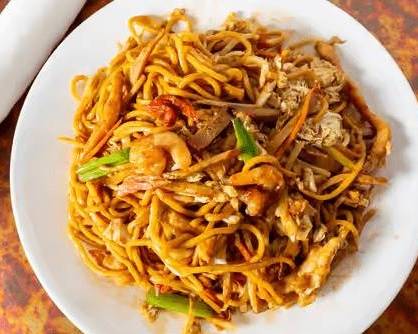 Order House Special Lo Mein food online from Hunan Cottage store, Plainview on bringmethat.com