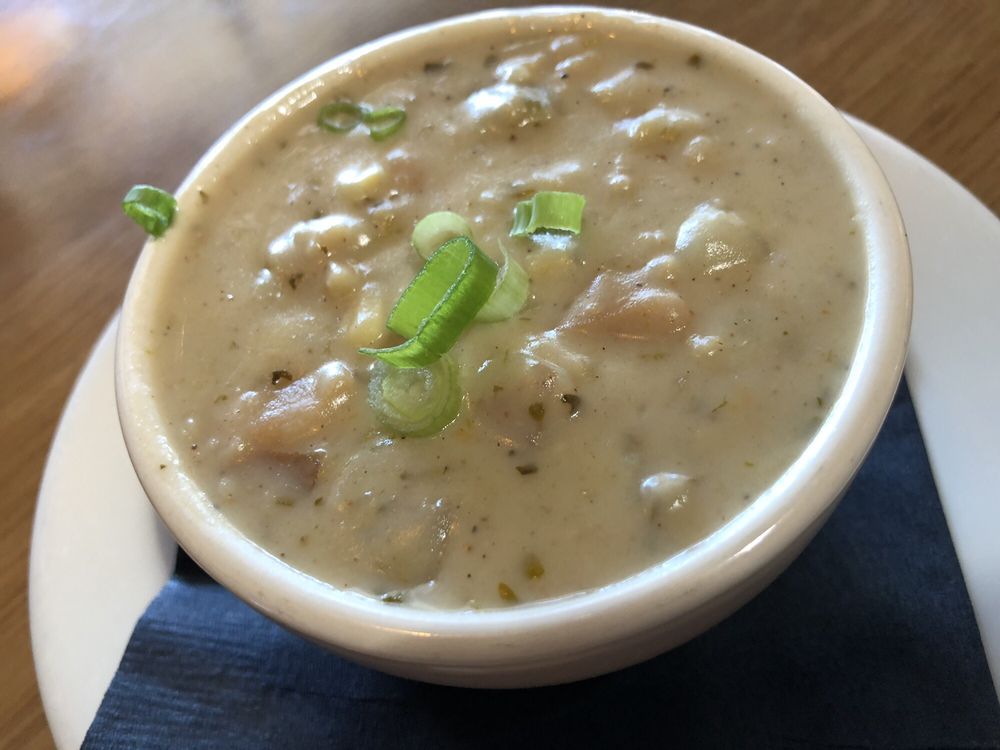 Order Bowl of clam chowder food online from Bay Park Fish Company store, San Diego on bringmethat.com