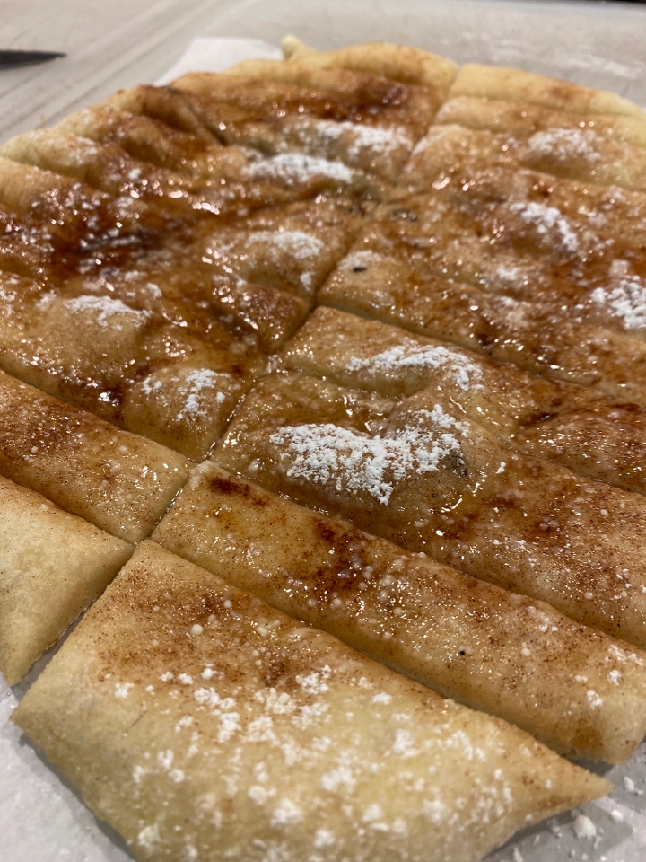 Order CINNAMON PIE food online from Sals Pizza Pasta Wings store, Nacogdoches on bringmethat.com
