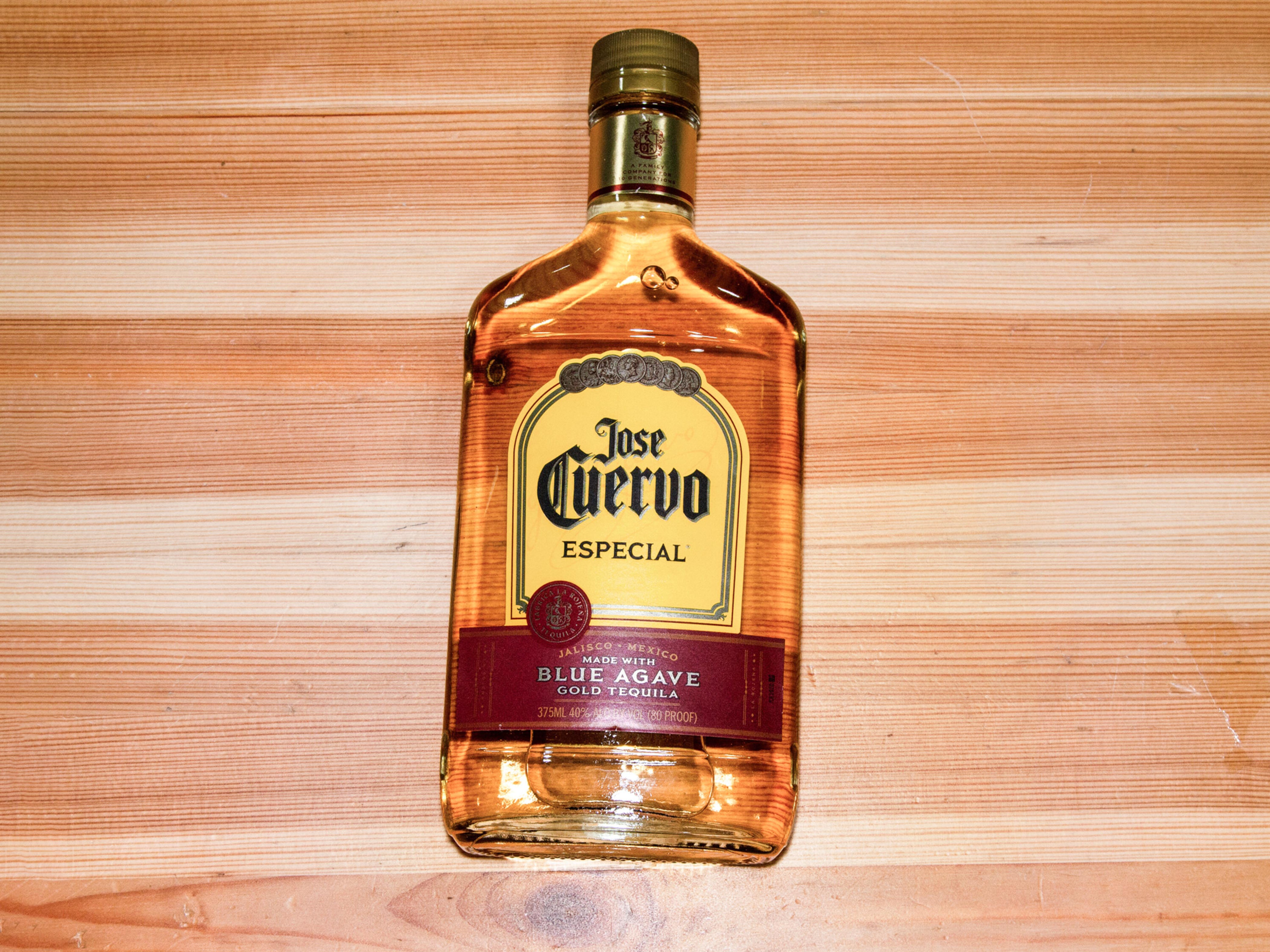 Order Jose Cuervo Especial Gold 200Ml ID: 10933 |  food online from Central Liquors store, Washington on bringmethat.com