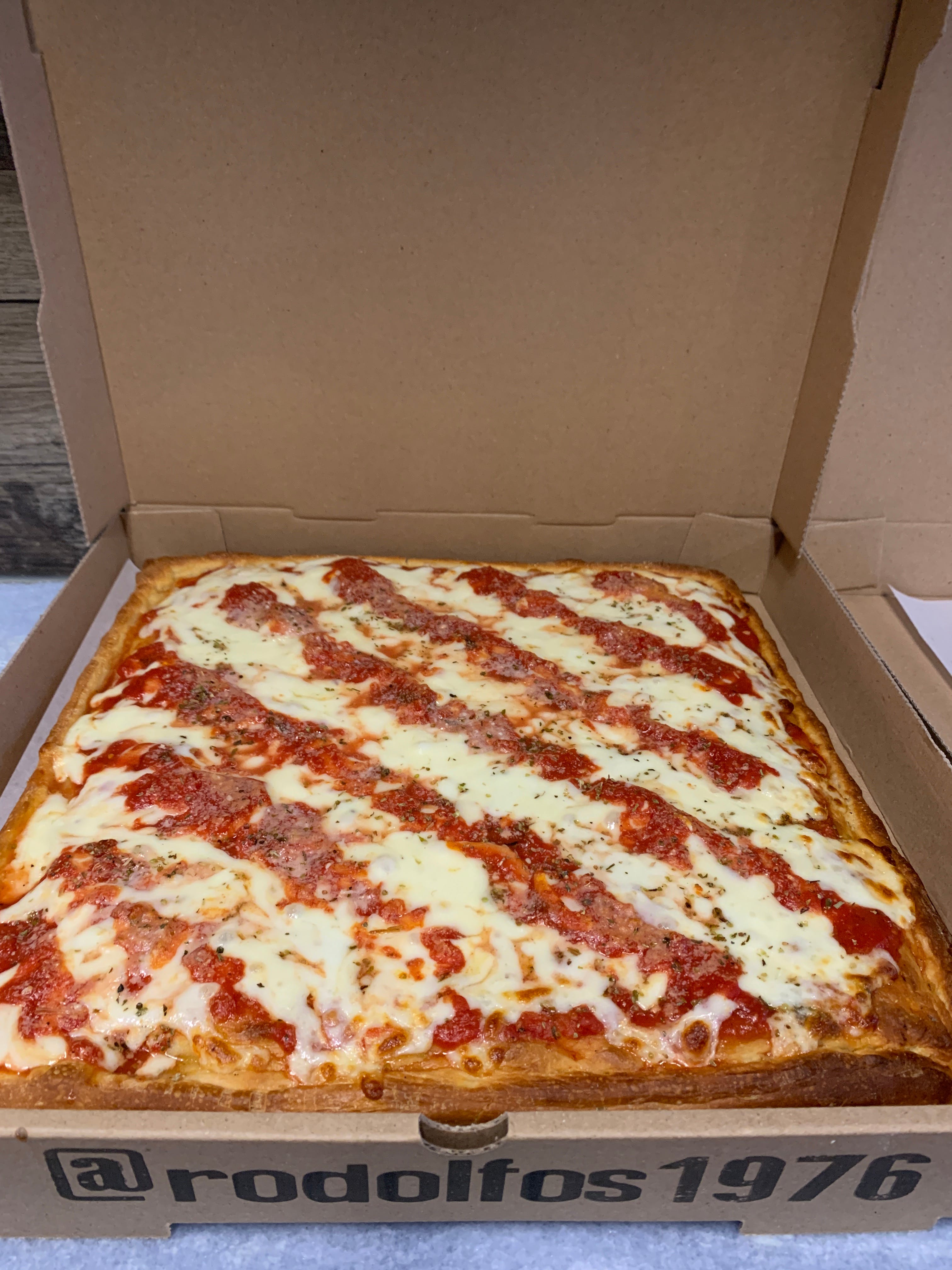 Order Sicilian Cheese Pizza - Pizza food online from Rodolfo Pizzeria store, South Plainfield on bringmethat.com