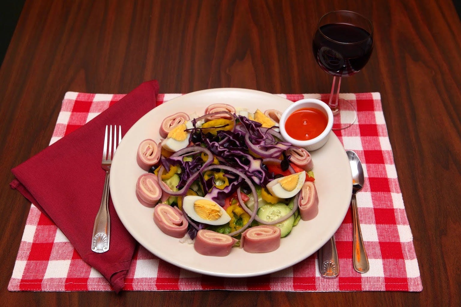 Order Antipasto Salad - Salad food online from Stella Mia Pizzeria store, Staunton on bringmethat.com