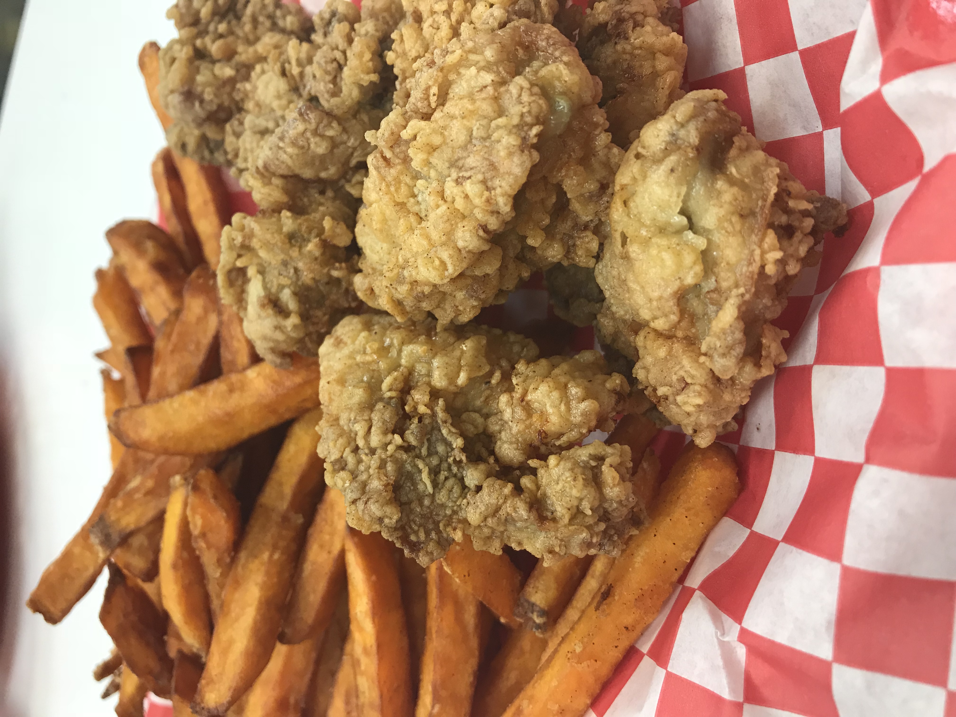 Order 8 Piece Fried Oyster Basket food online from Tasty Crab store, Fayetteville on bringmethat.com