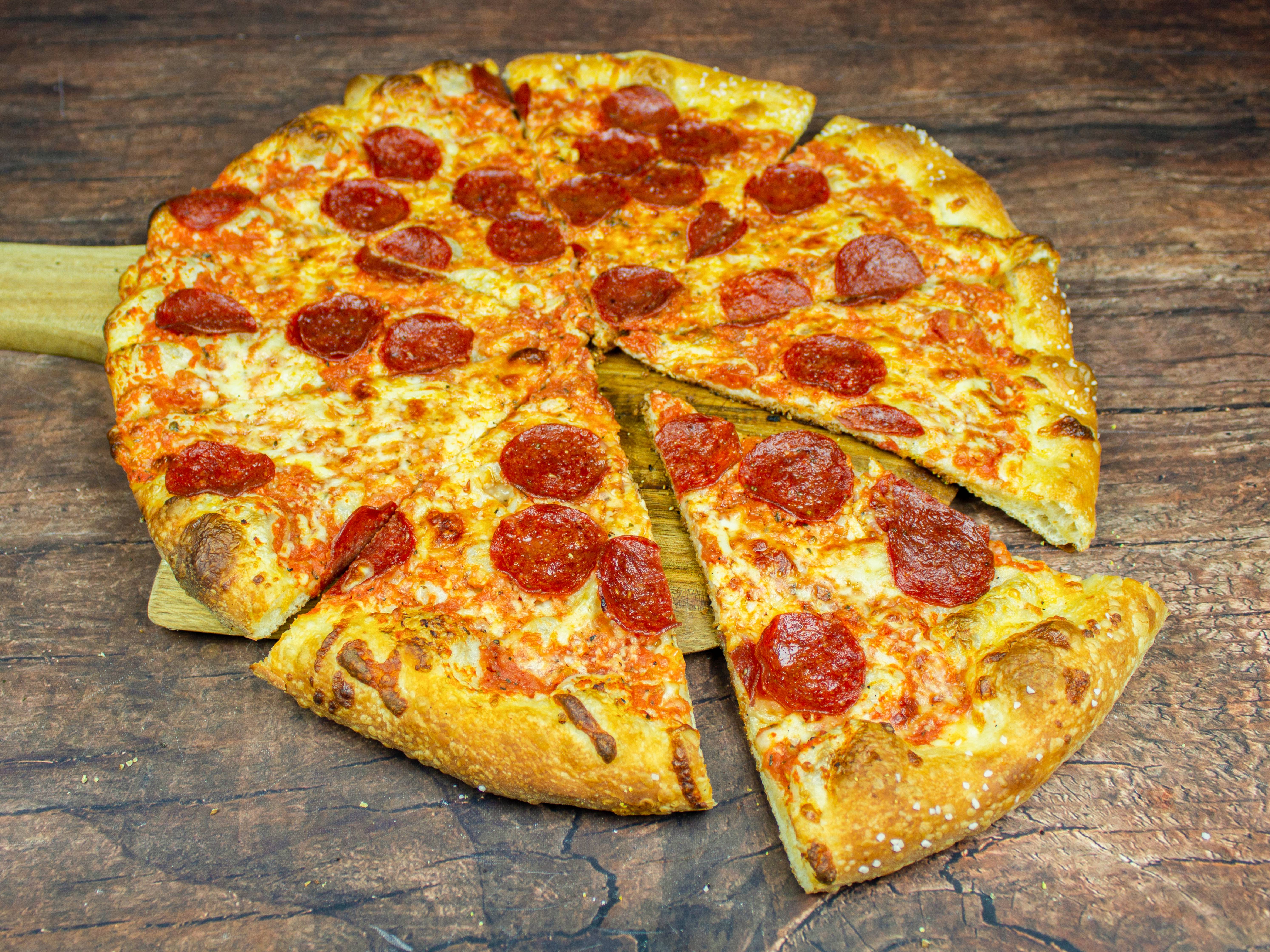 Order Classic Pepperoni Pizza food online from Oggi Gourmet Pizza store, Cambridge on bringmethat.com