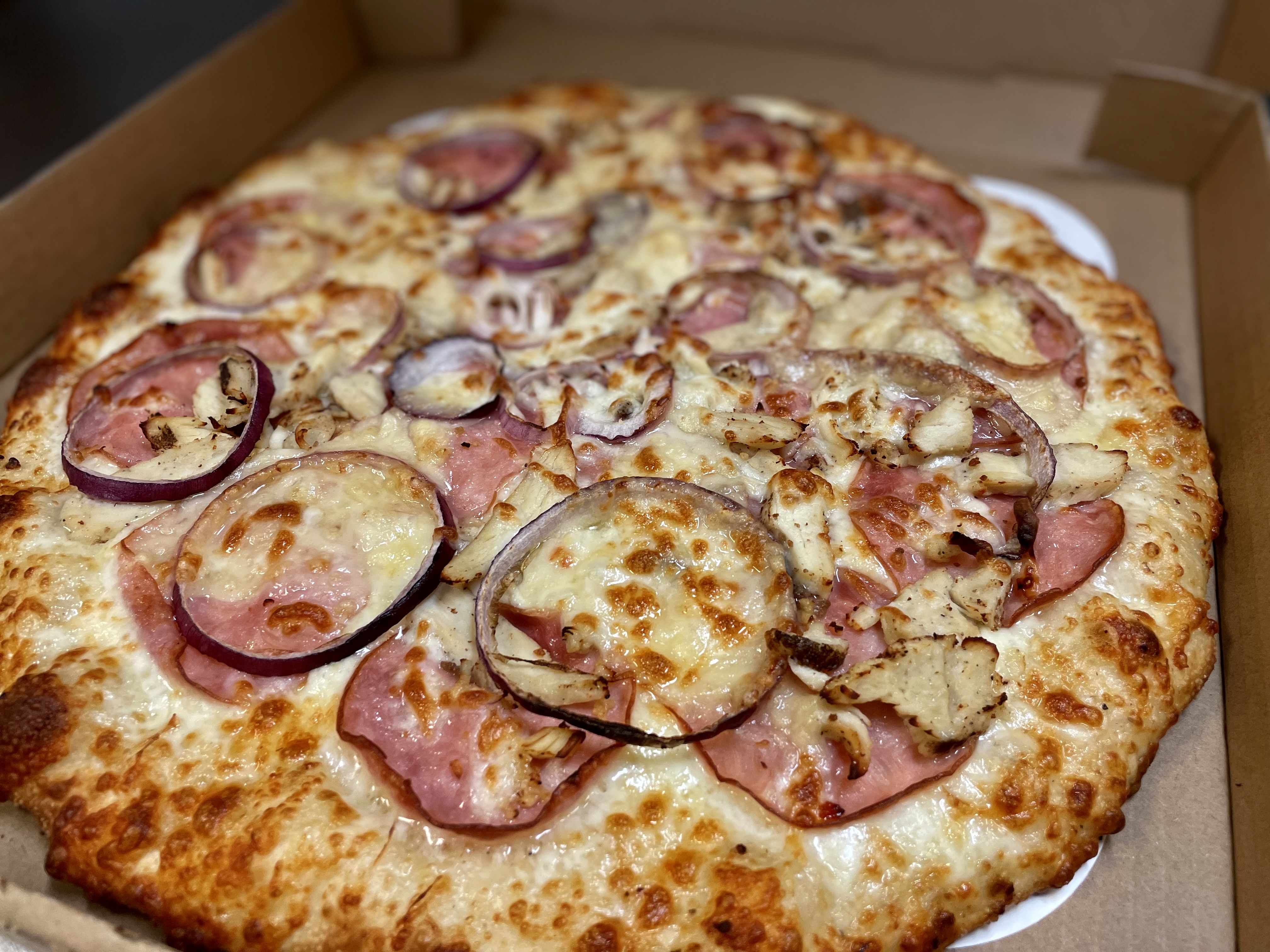 Order Chicken Bacon Ranch Pizza food online from Blazzin Pizza store, Vancouver on bringmethat.com