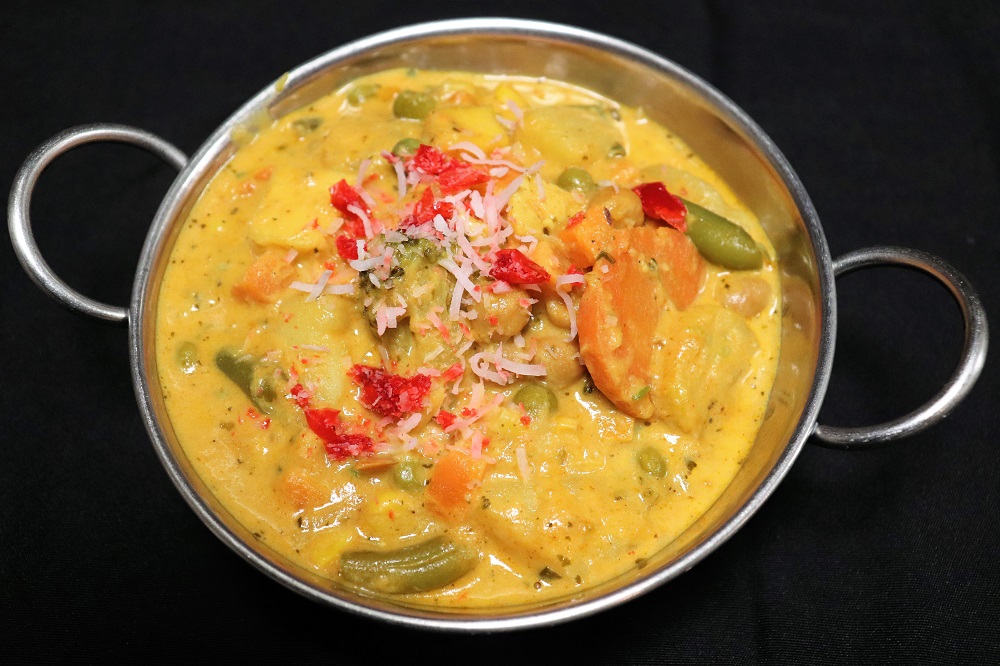 Order Vegetable Korma food online from Indian Tandoor store, San Diego on bringmethat.com