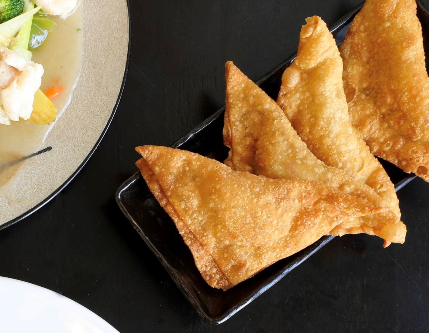 Order Crab Rangoon food online from Hong Kong Delight IV store, Chicago on bringmethat.com