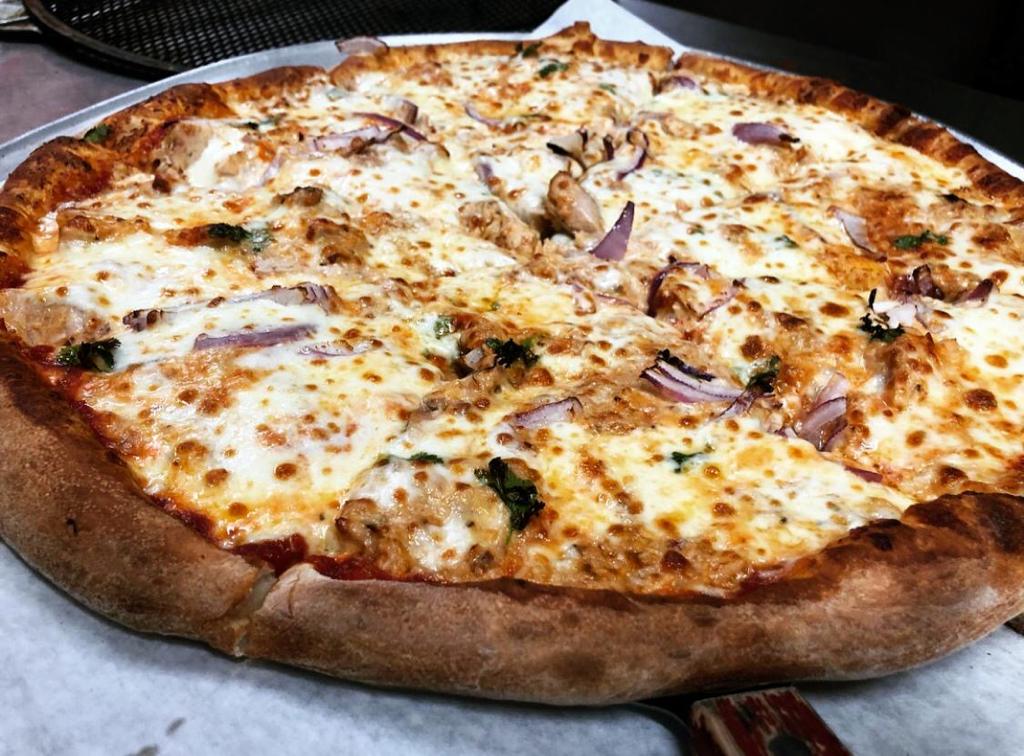 Order Roasted Garlic Chicken Pizza food online from Guido's Pizza and Pasta store, Northridge on bringmethat.com