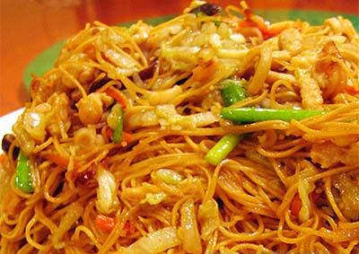 Order H4鸡蛋炒面Fried Noodles with Egg food online from Easterly-Santa Clara store, Santa Clara on bringmethat.com