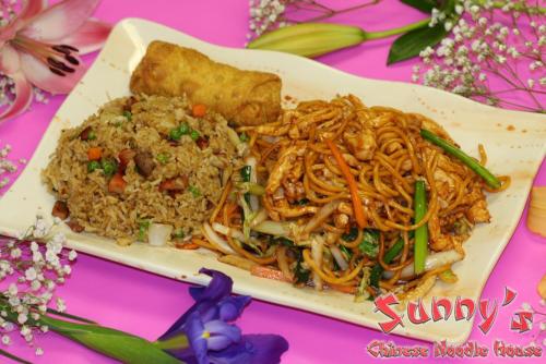 Order C4. Chicken Lo Mein Combination food online from Sunny's Chinese Noodle House store, Green Bay on bringmethat.com