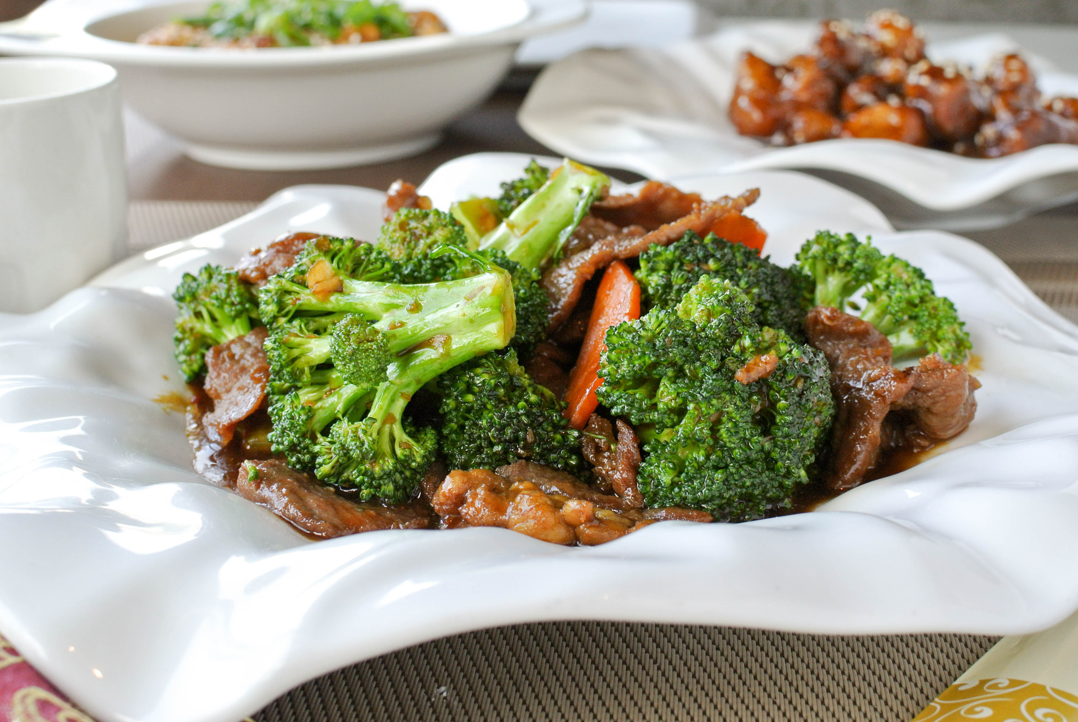 Order Broccoli Beef or Lamb 芥蘭牛/羊 food online from Fey Restaurant store, Menlo Park on bringmethat.com