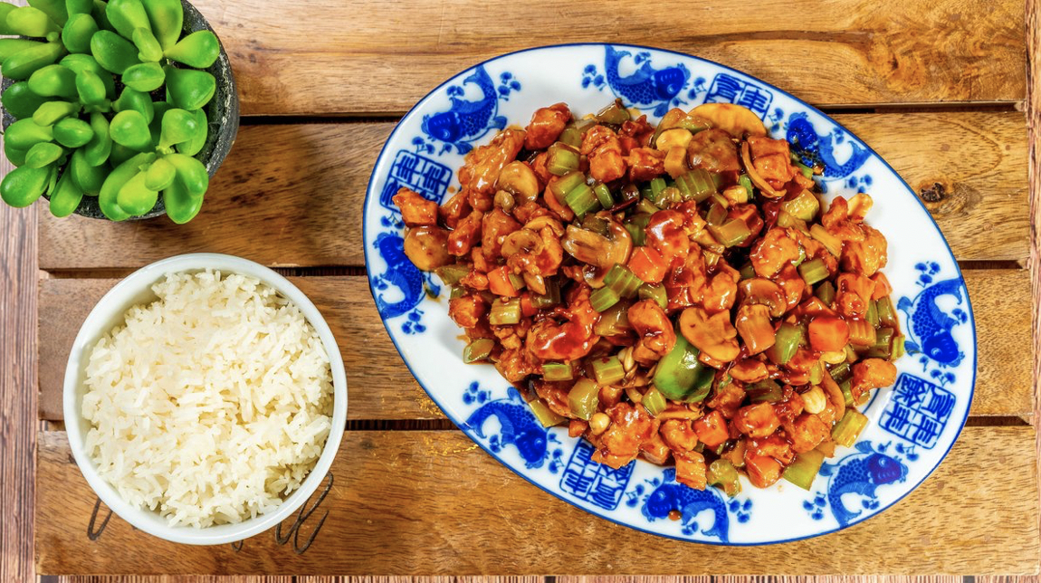 Order Kung Pao Chicken 宫宝鸡 food online from Paul Chen Hong Kong Restaurant store, Baltimore on bringmethat.com