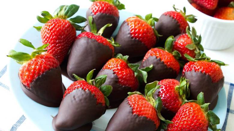 Order 1 Dozen Chocolate Covered Strawberries food online from Keva Juice store, Colorado Springs on bringmethat.com