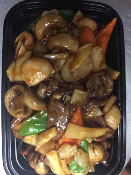 Order 76. Beef with Mushrooms food online from King Chef Chinese Restaurant store, West Haven on bringmethat.com