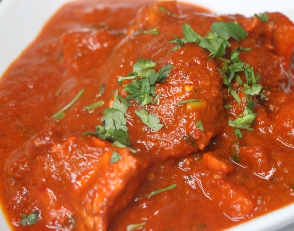 Order 40. Chicken Vindaloo food online from Darbar - E. 46th St. store, New York on bringmethat.com