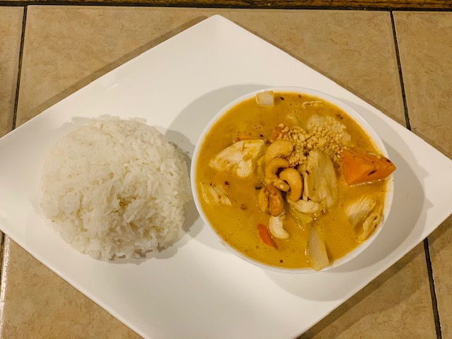 Order Massaman Curry food online from Dancing Crab Thai Noodle House store, Pittsburgh on bringmethat.com