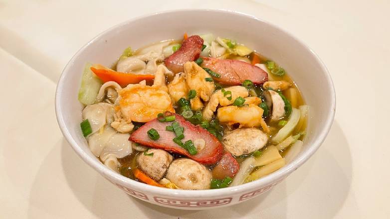 Order Wor Wonton Soup food online from Yeung Shing Restaurant store, Los Gatos on bringmethat.com