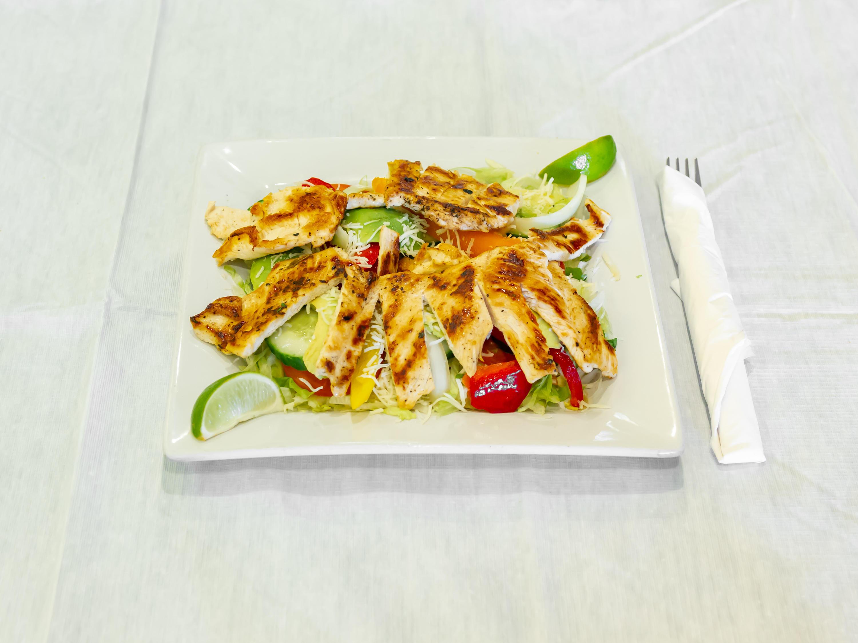 Order Grilled Chicken Salad food online from Senor Lopez Mexican Restaurant store, Detroit on bringmethat.com