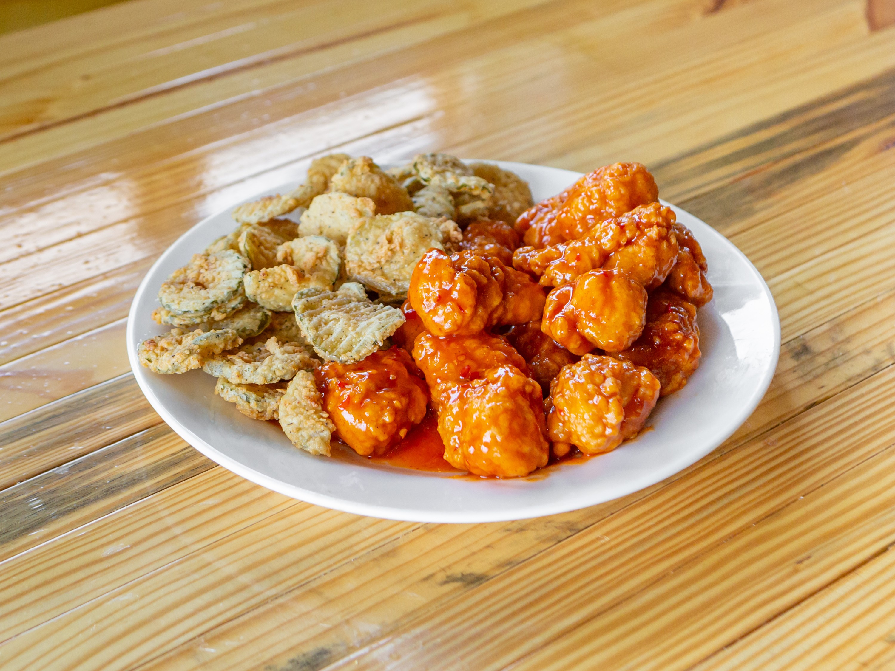 Order 10 Wings food online from Wings Over Fort Worth store, White Settlement on bringmethat.com