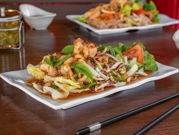 Order Grilled Shrimp Salad food online from Khao Soi Thai store, Studio City on bringmethat.com
