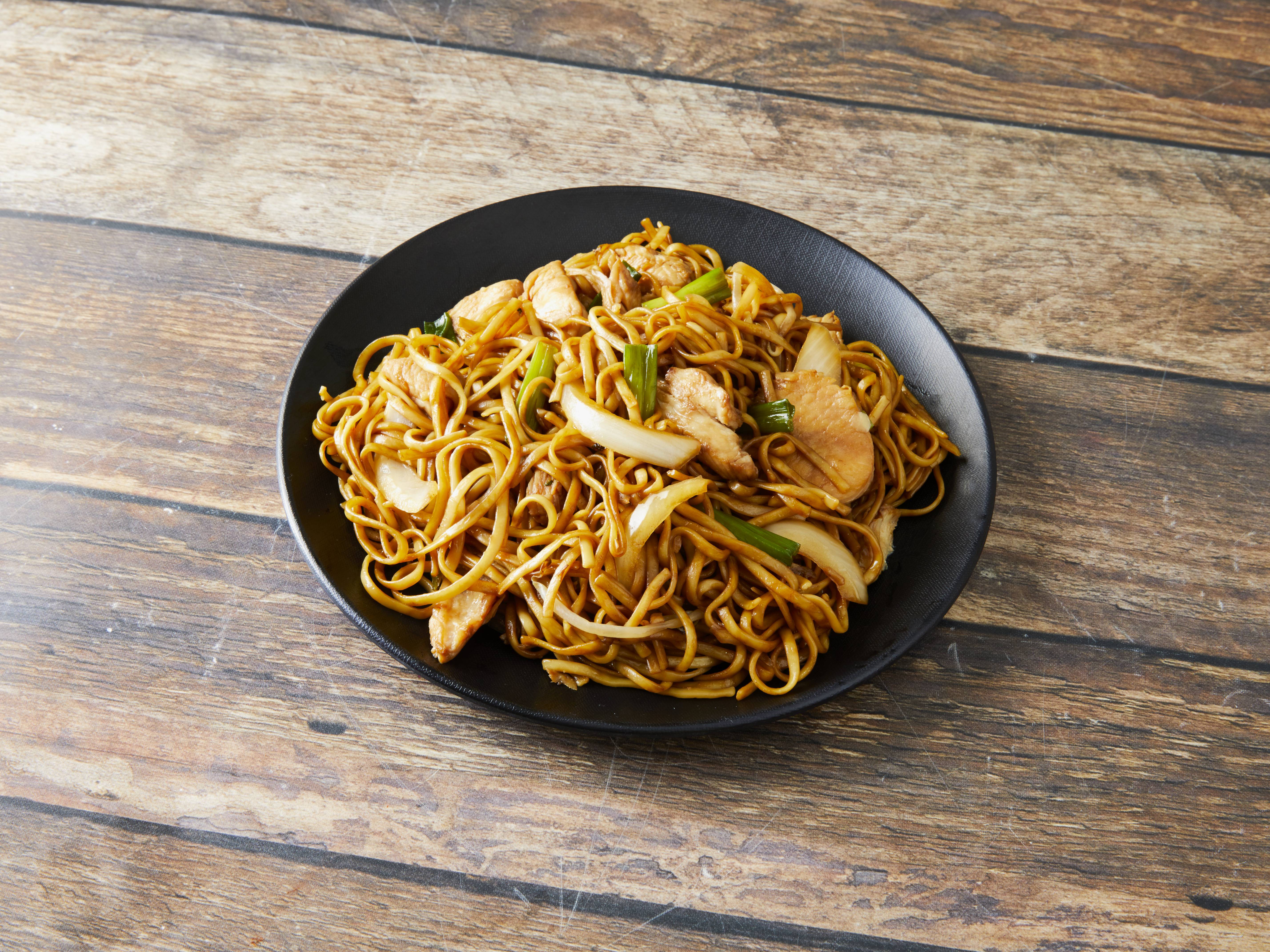 Order 206. Lo Mein food online from Joy Yee Noodle store, Chicago on bringmethat.com