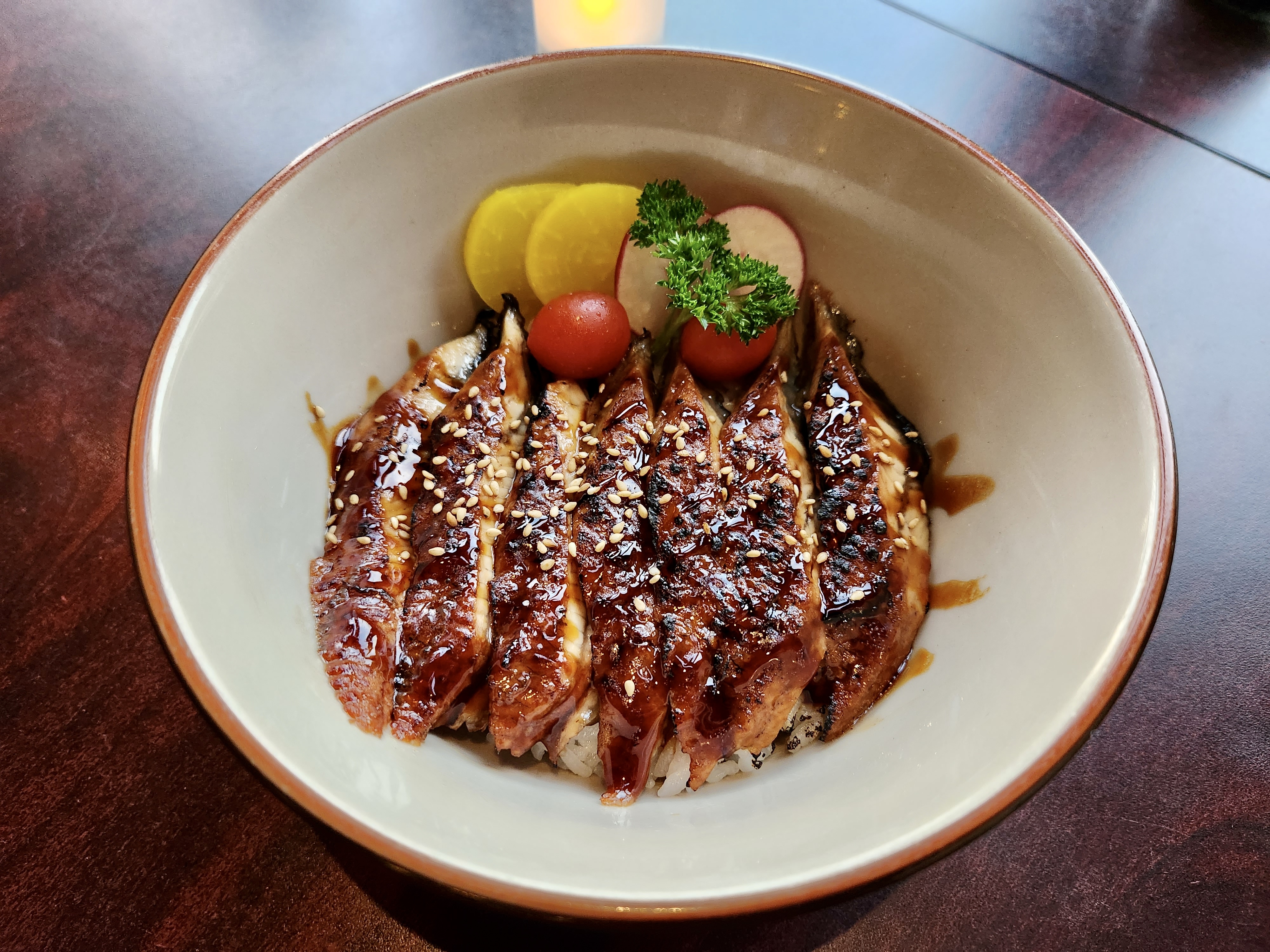 Order Grilled Unagi Don  food online from Tsui Sushi Bar store, Seattle on bringmethat.com