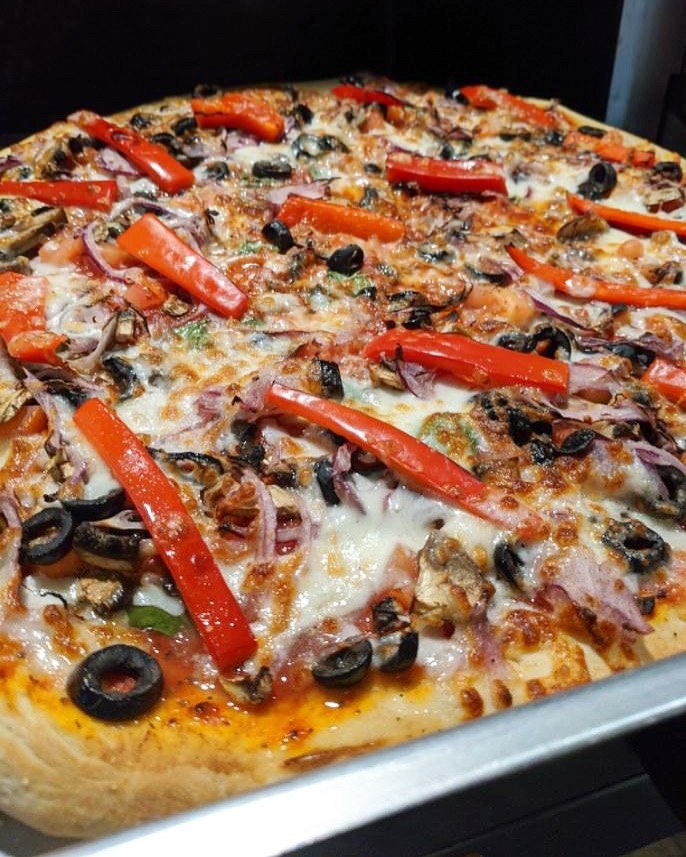 Order Veggie Garden Pizza food online from Pizza Con Amor store, Los Angeles on bringmethat.com