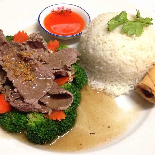 Order L5. Beef Broccoli Lunch Special food online from Thai Spirit store, Los Angeles on bringmethat.com