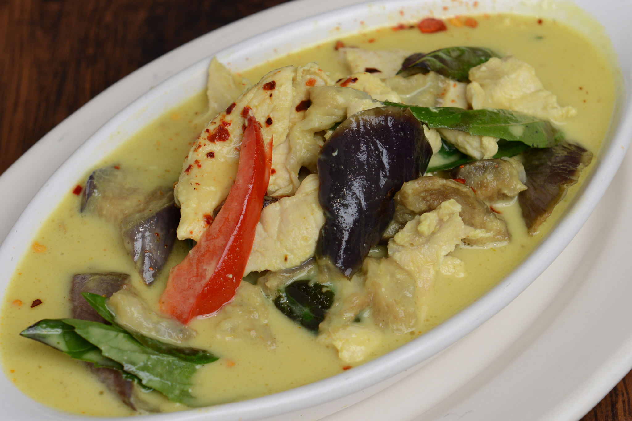 Order 77. Green Curry food online from Rincome Restaurant store, Northridge on bringmethat.com