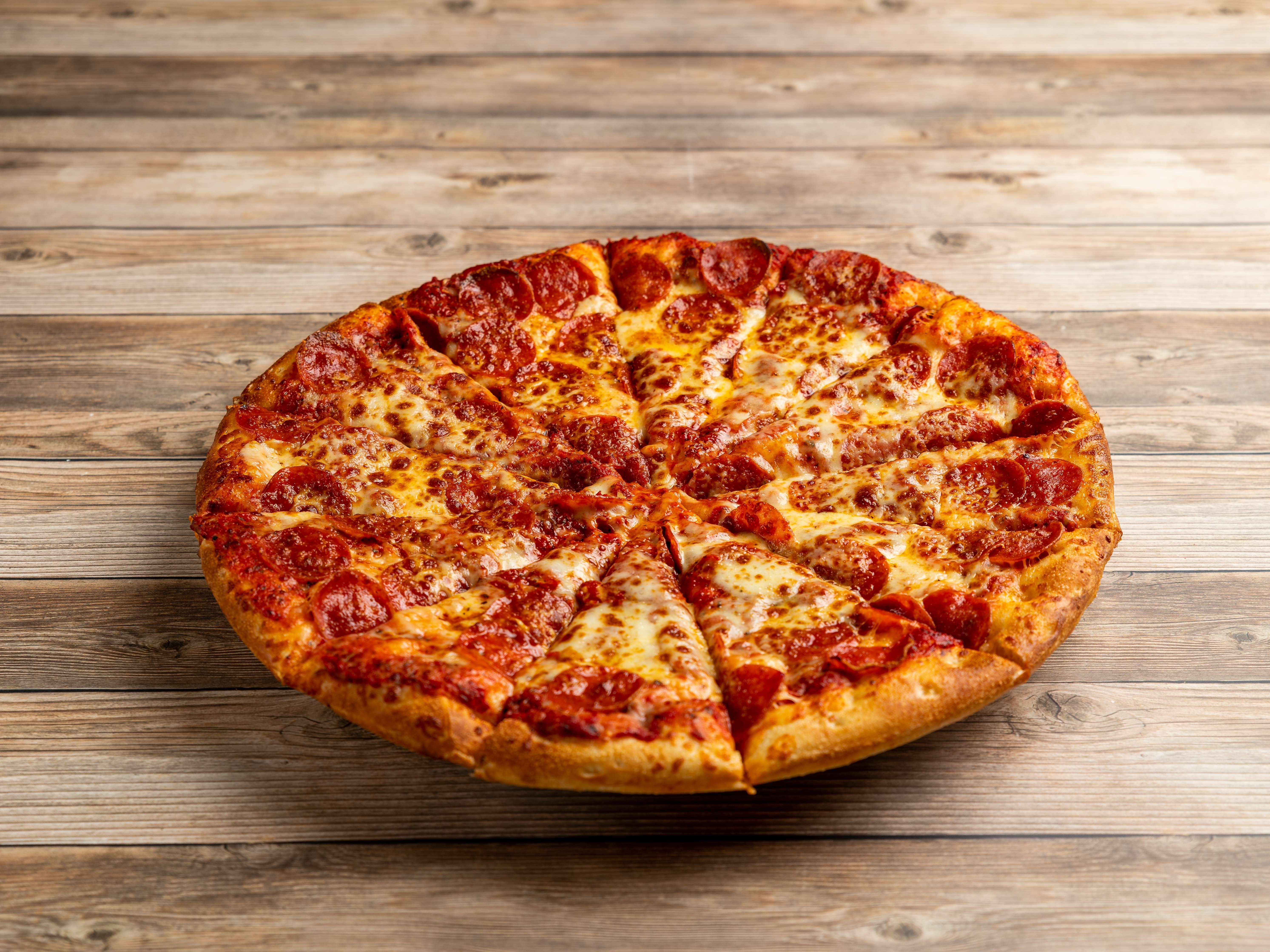 Order 15" Pepperoni Pizza food online from Fast Pizza store, San Jose on bringmethat.com