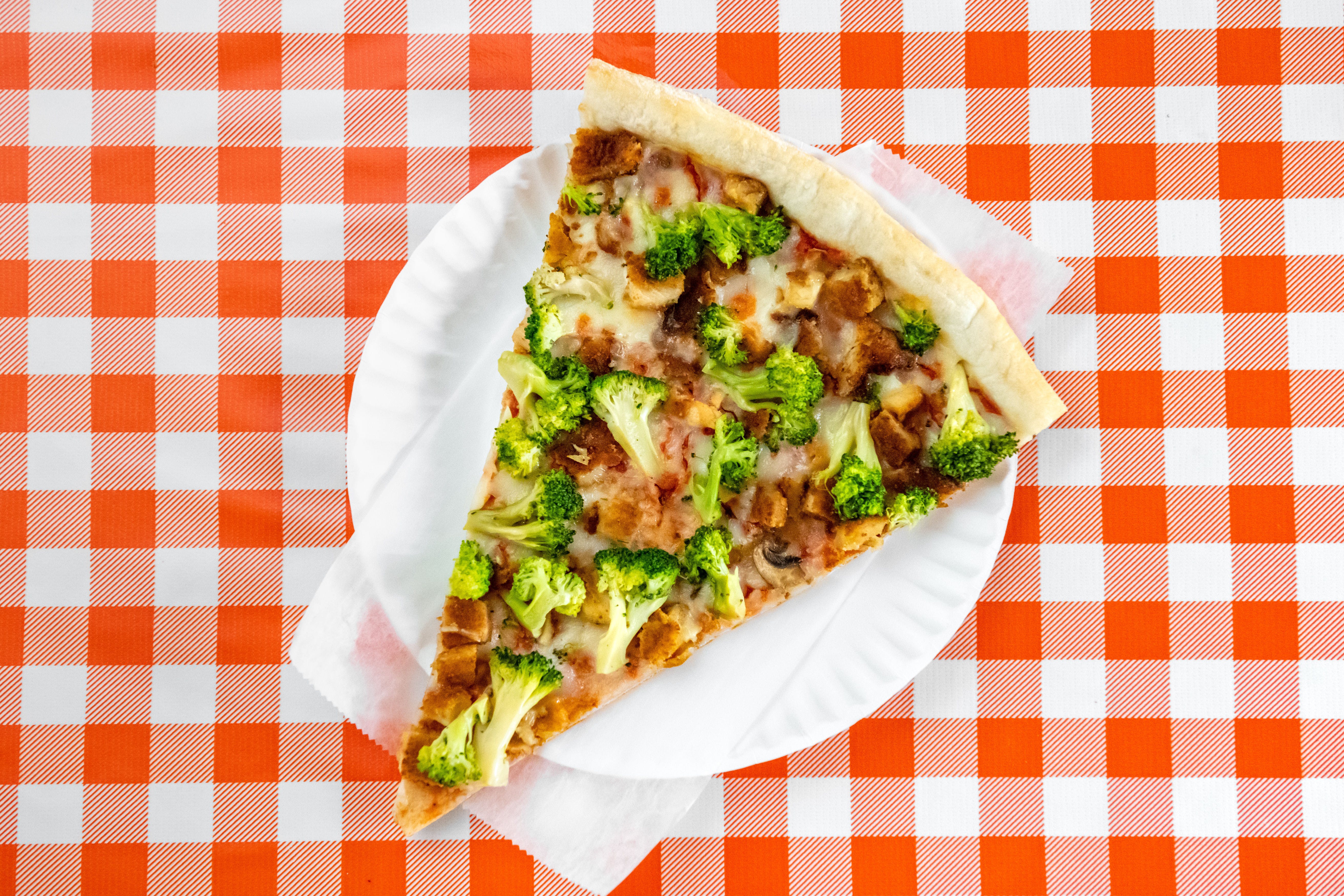 Order Chicken Broccoli Pizza - Small 12'' food online from Spicy Pizza store, Sunnyside on bringmethat.com