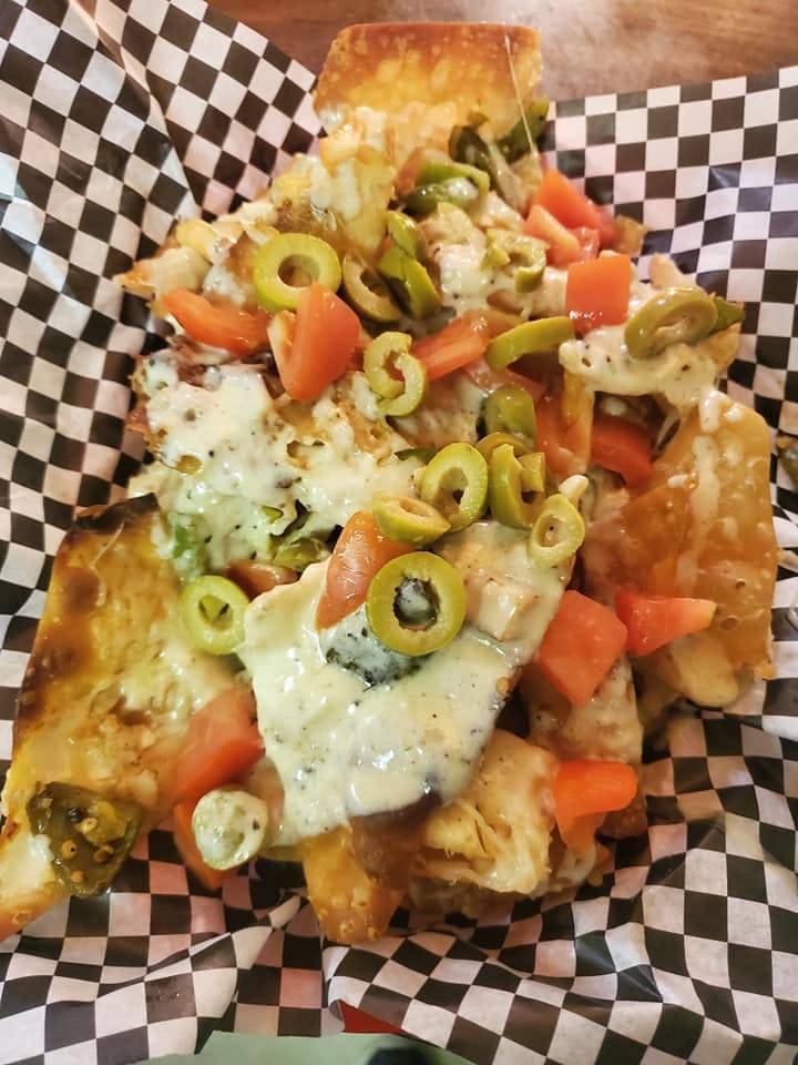 Order Italian Nachos - Appetizer food online from Cheers Pizza Plus store, Yankton on bringmethat.com